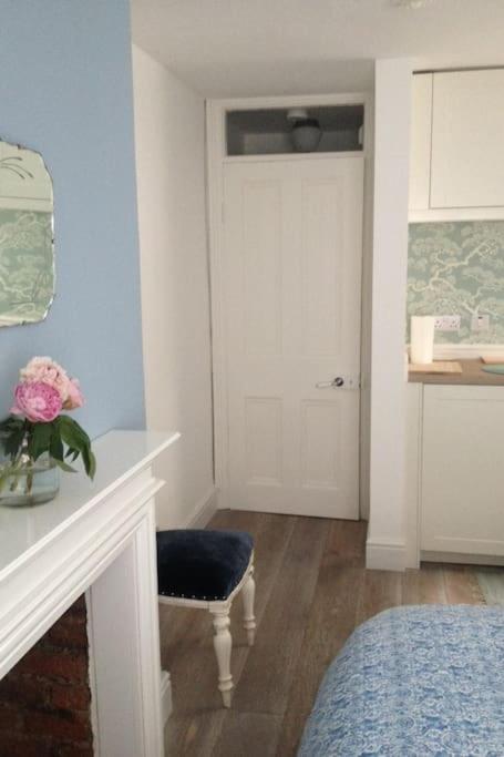 Charming English Style Studio Flat London Eksteriør bilde